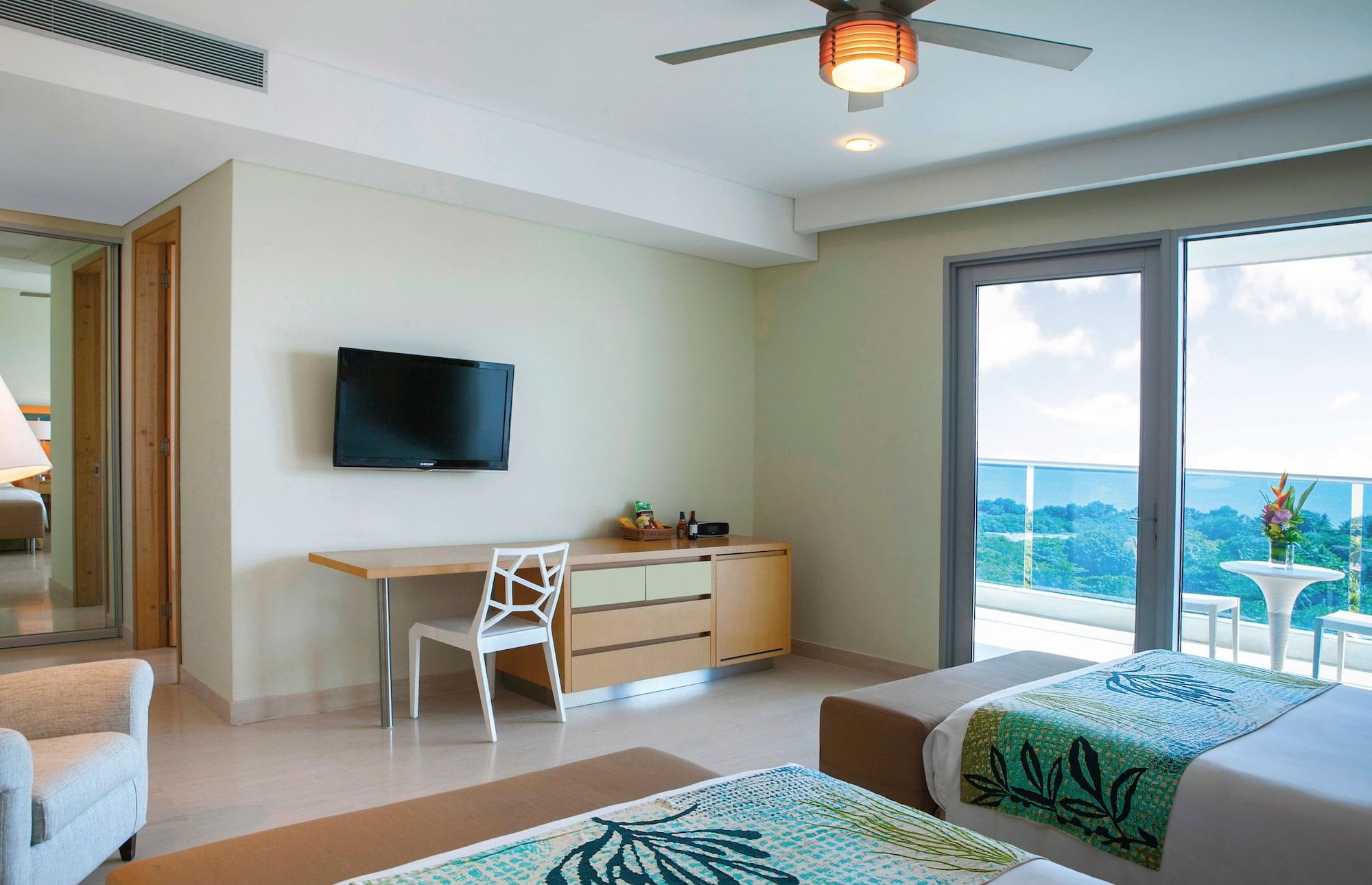 Las Americas Torre Del Mar Cartagena エクステリア 写真 A room at the hotel